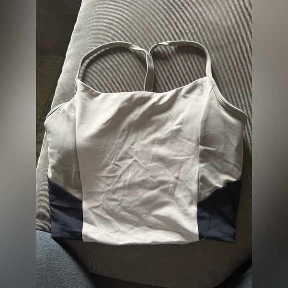 YPB by Abercrombie cropped workout top very lightly worn - Picture 3 of 4